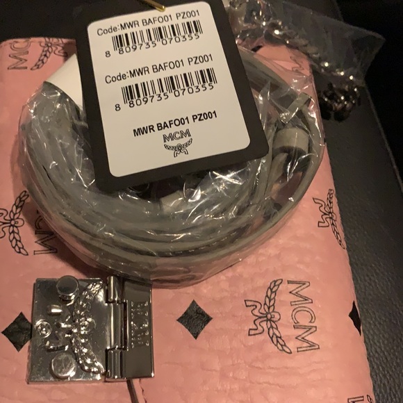 👛SOLD👛GORGEOUS MCM Soft Pink Visetos MILLIE Purse~NWT - Picture 5 of 15